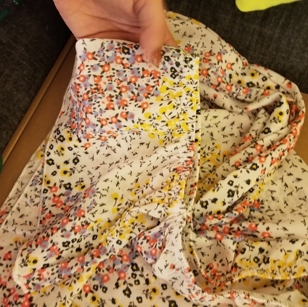 Off shoulder blouse - Picture 2 of 3
